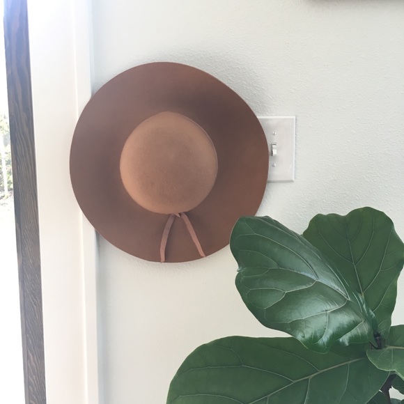 Old Navy Accessories - Old Navy Tan Brown Wool Hat